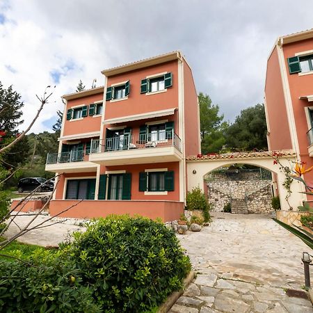 Vivi'S Apartments Agia Efimia Eksteriør billede