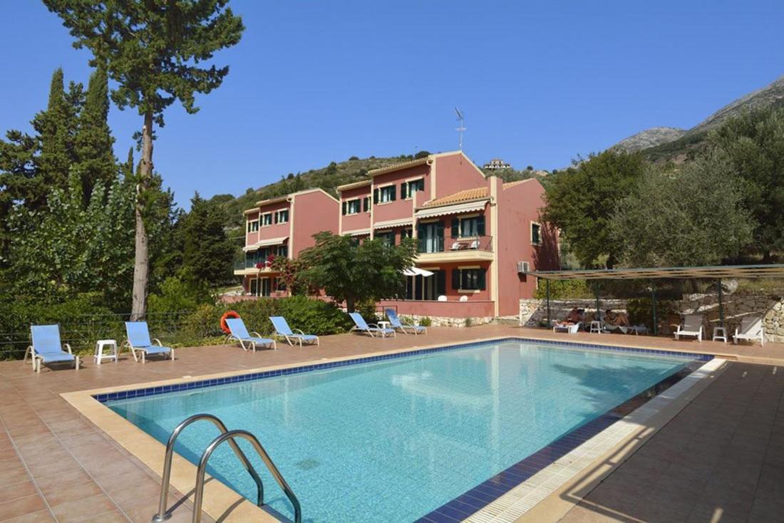 Vivi'S Apartments Agia Efimia Eksteriør billede