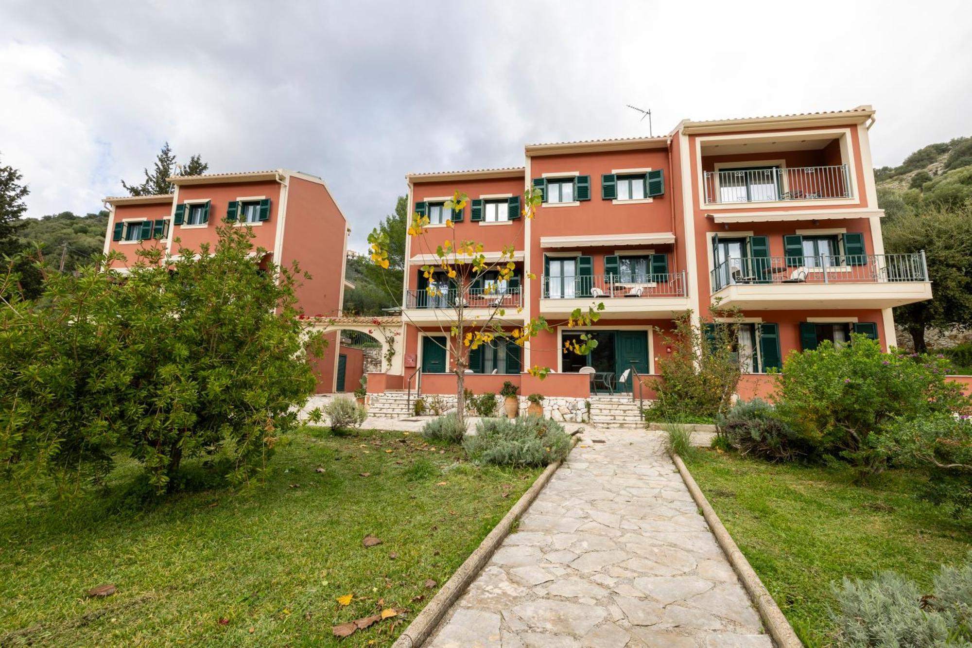 Vivi'S Apartments Agia Efimia Eksteriør billede